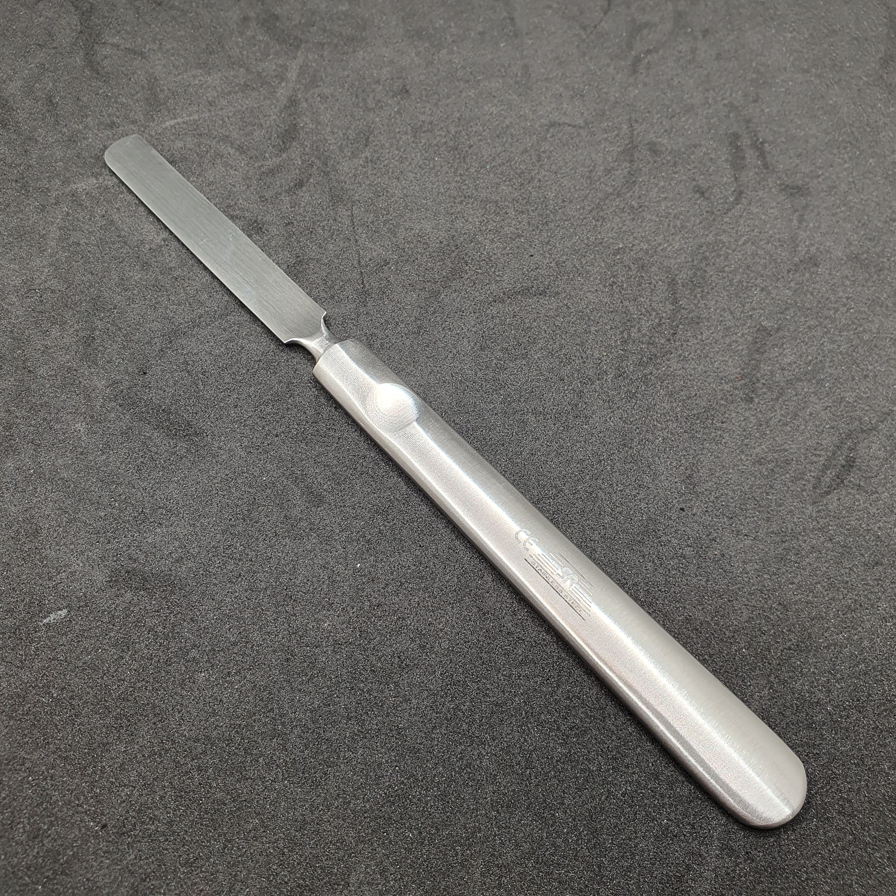 BIT 702 SPATULA SINGLE ENDED HEAVY - Secret Nail & Beauty Supply