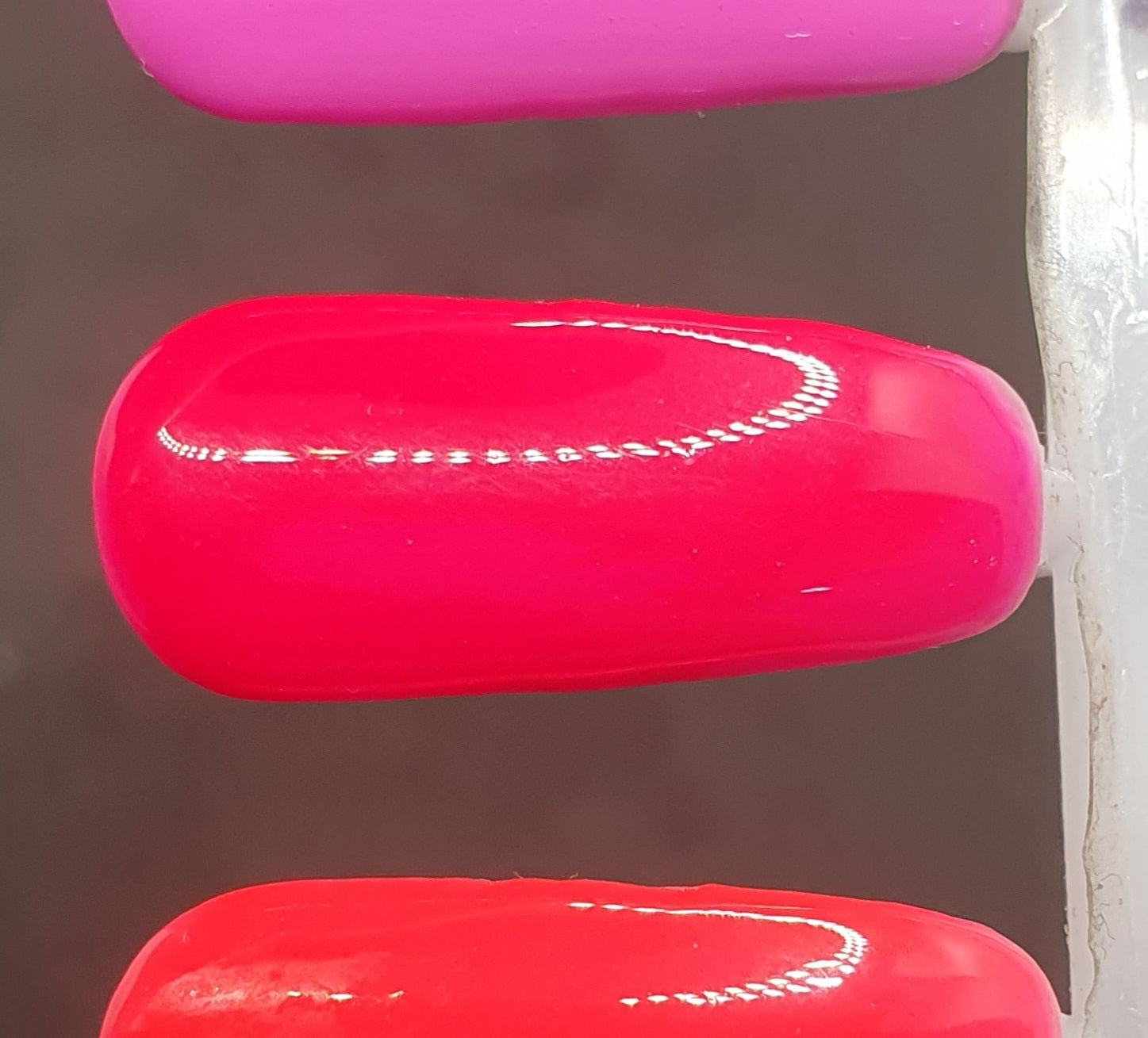 GND NEON GLOW IN THE DARK SOAK OFF GEL