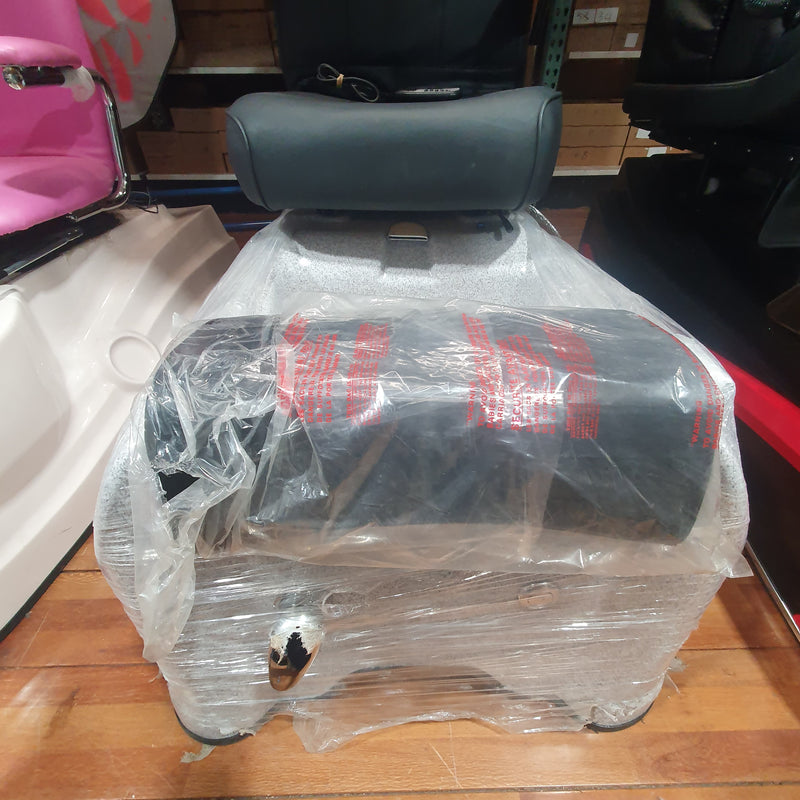 [Store pickup only] CLEARANCE SPA CHAIR