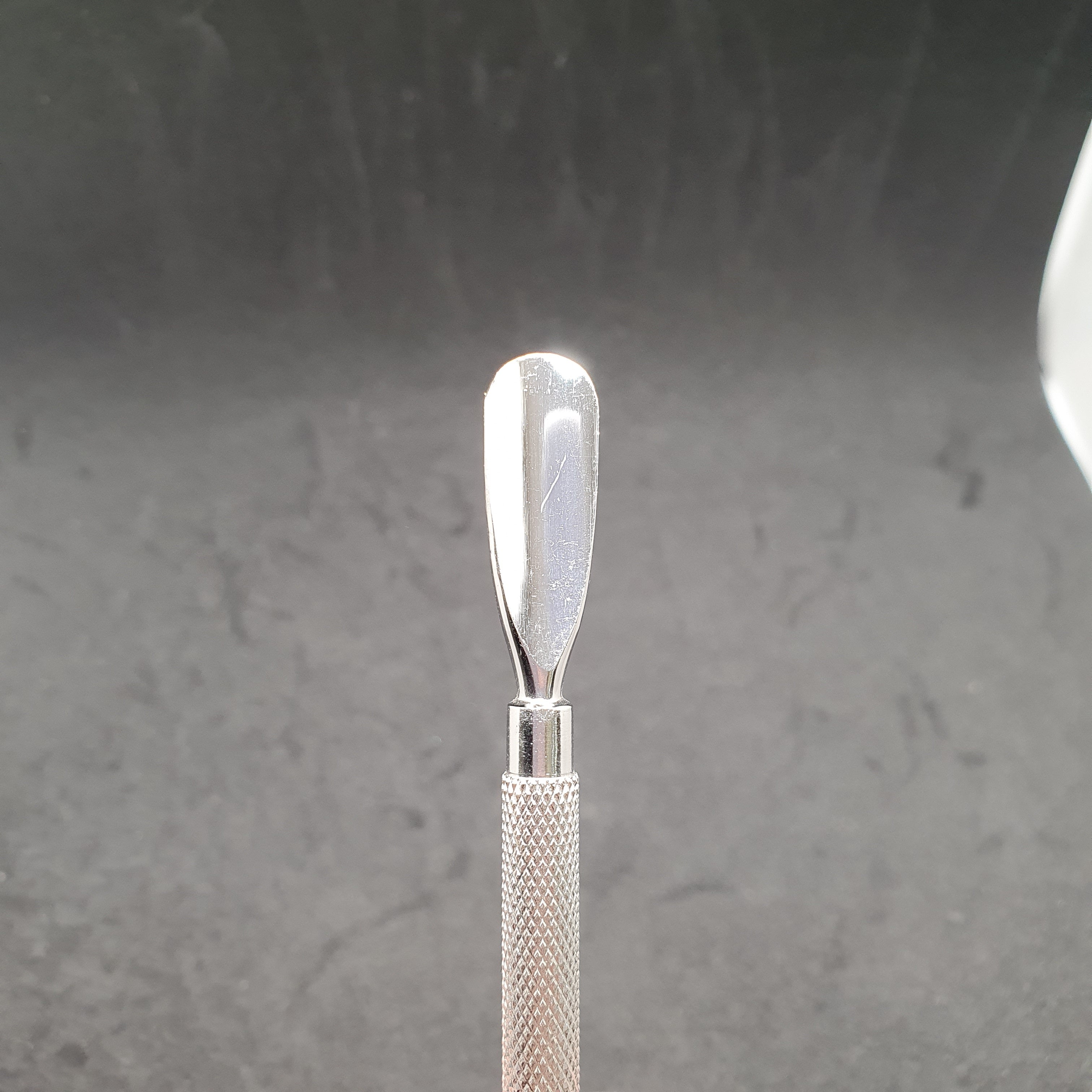GND CUTICLE PUSHER - 04