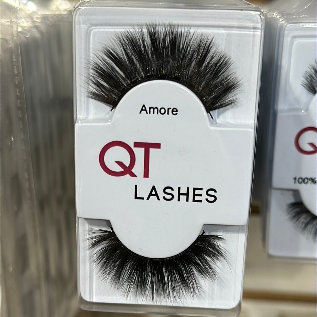 QT LASHES AMORE