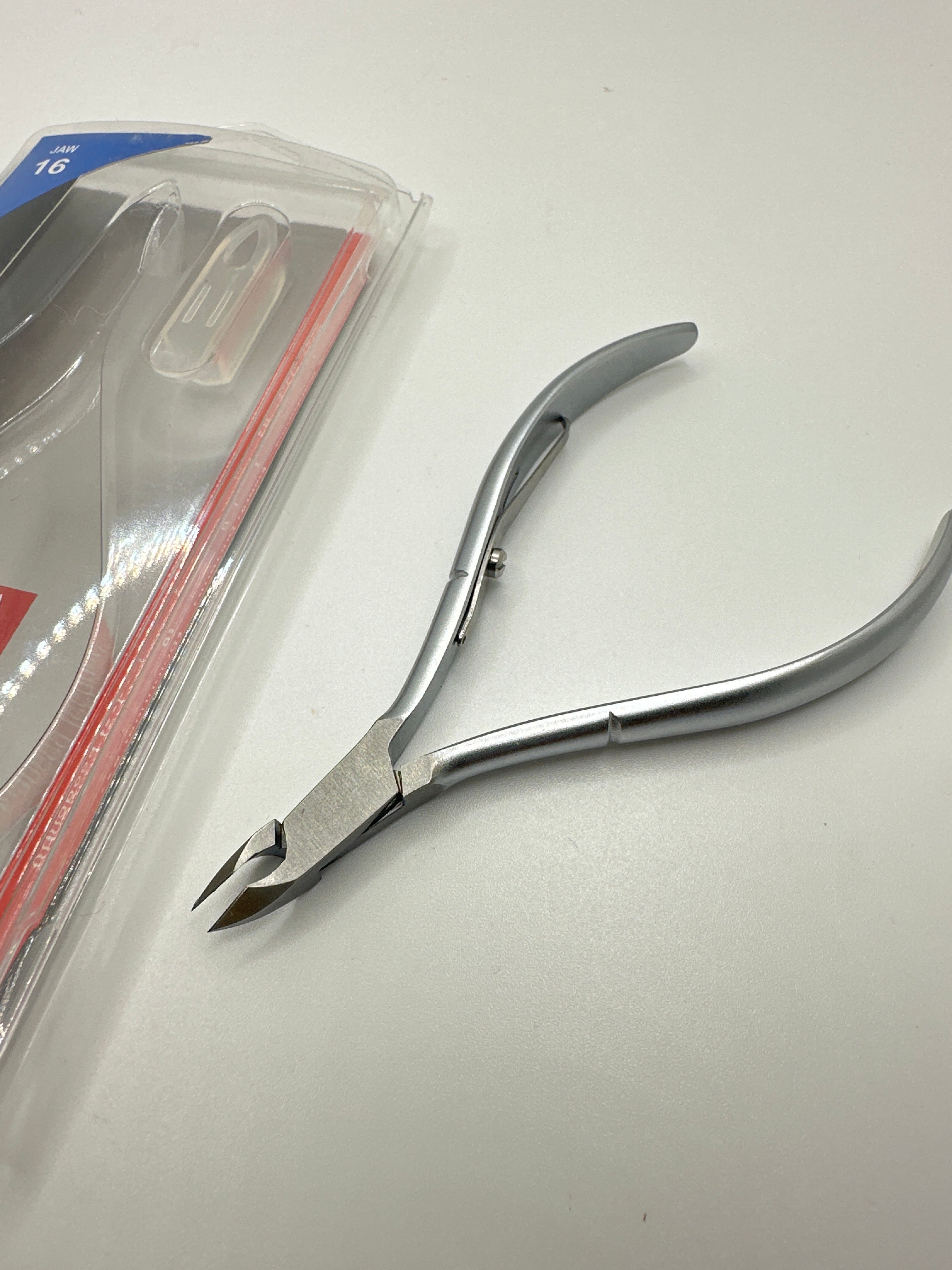AAA CUTICLE NIPPER S.S IL-04 JAW 16