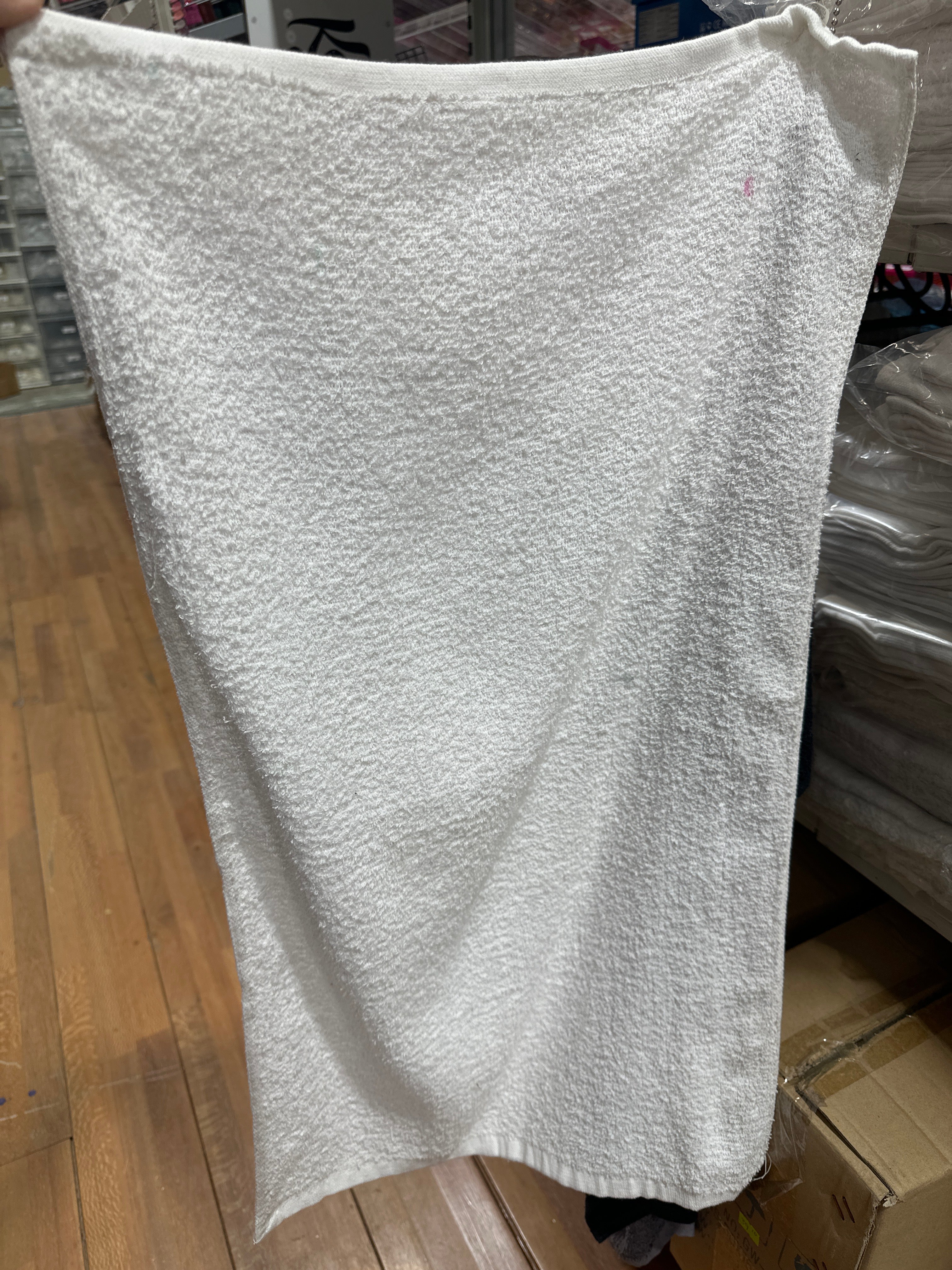 NCI HAND TOWEL 12 PKG / 3 LBS - 16' x 27' - Secret Nail & Beauty Supply