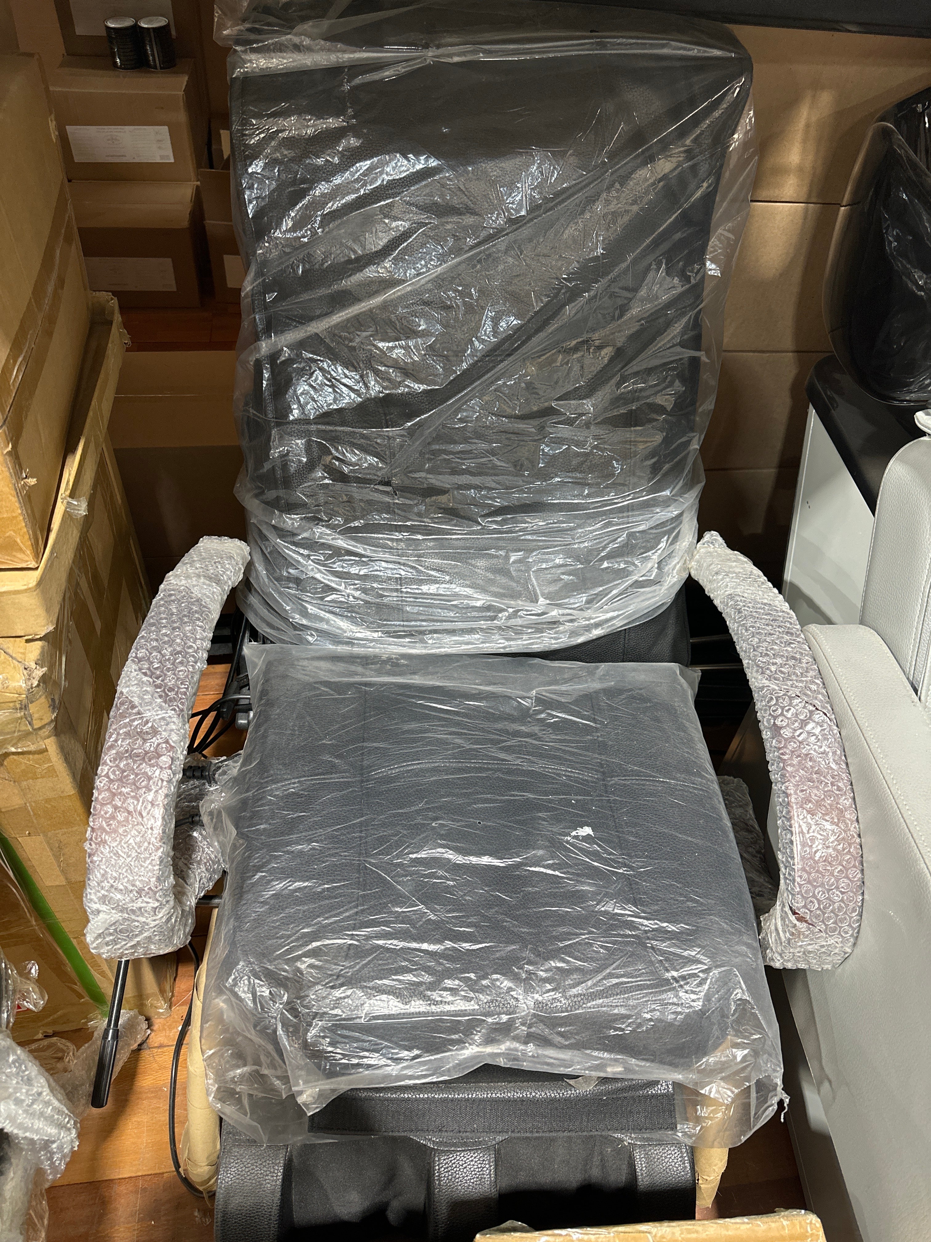 BBH RT-9928 MASSAGE CHAIR 3 in 1 CUSHION - Secret Nail & Beauty Supply