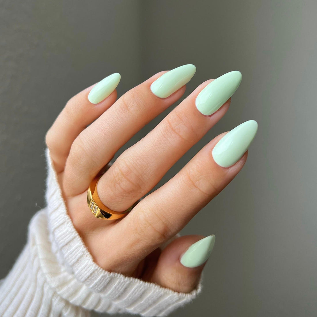 DND DIVA 104 PEPPERMINT MARSHMALLOW