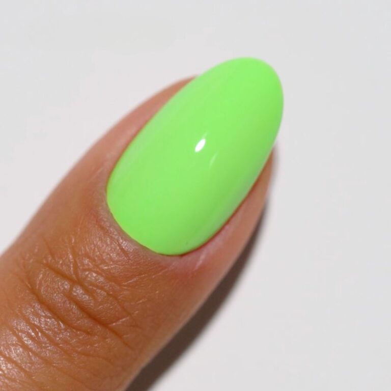 119 - DND DIVA DIP/ACRYLIC POWDER 2OZ Voo-DEW Green