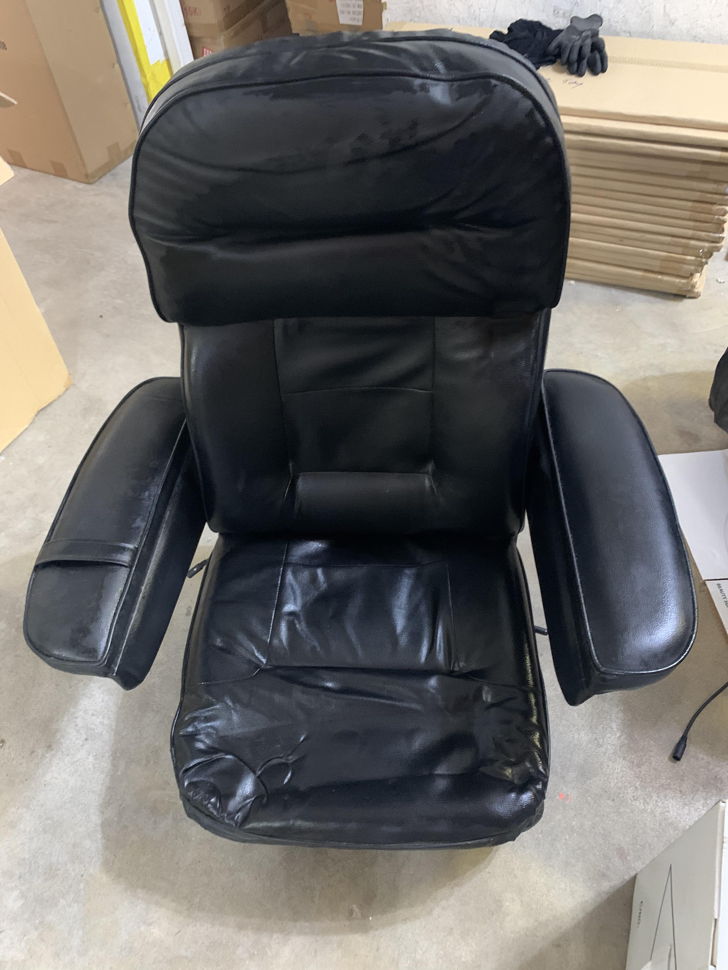 CLEARANCE - PEDICURE CHAIR WITHOUT BOWL