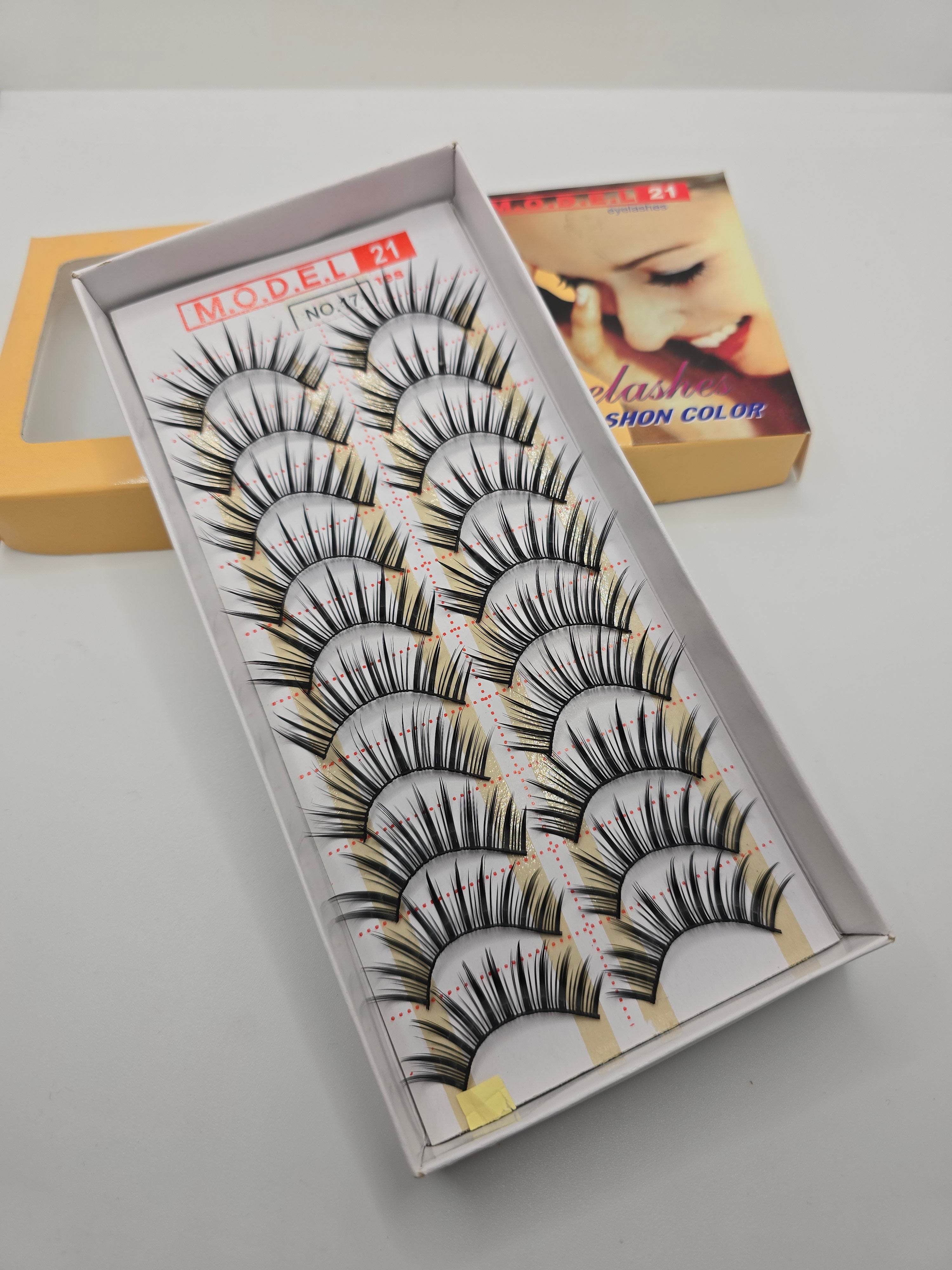 MODEL 21 EYELASH 10 PAIRS (all size)