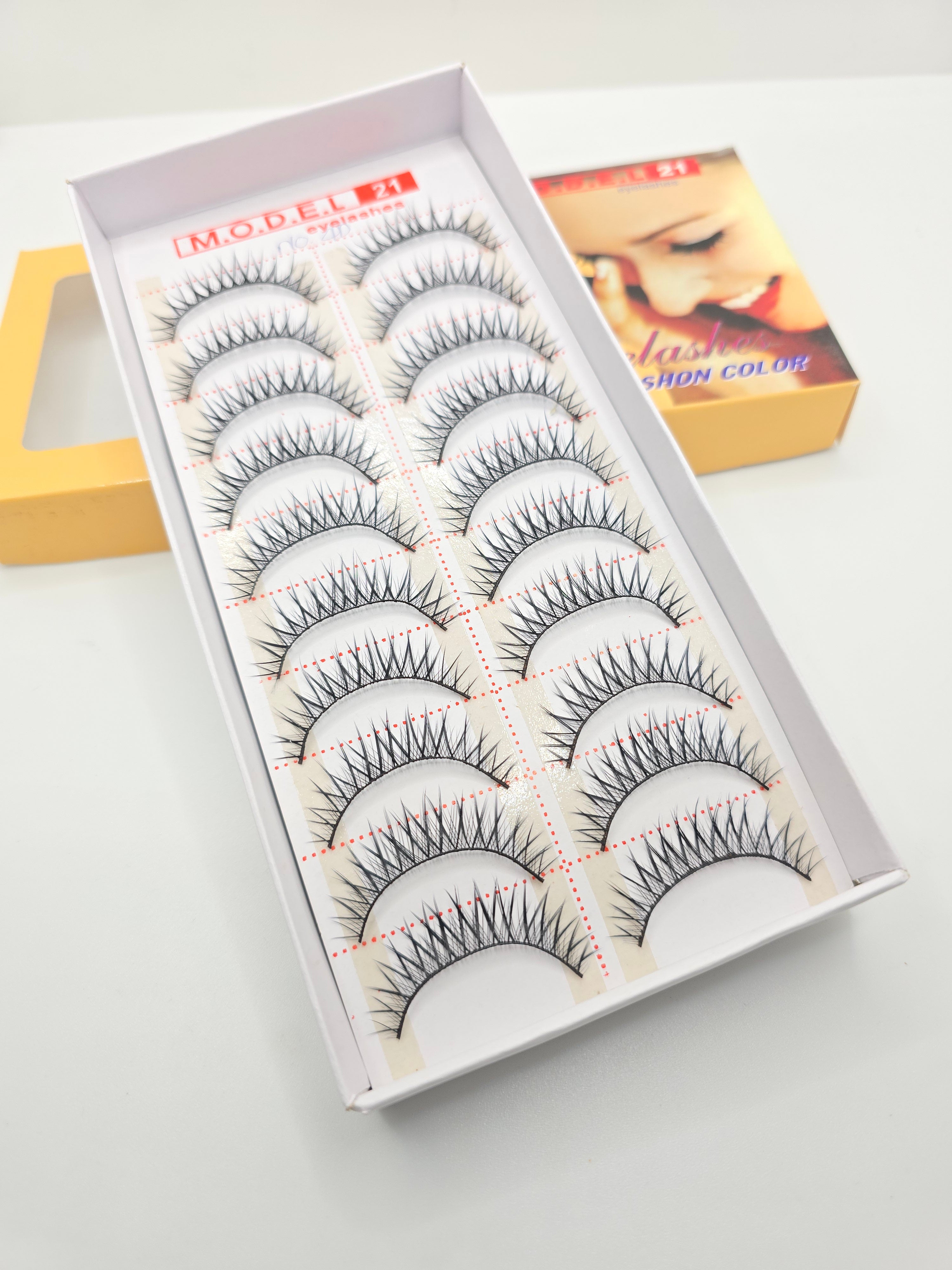MODEL 21 EYELASH 10 PAIRS (all size)