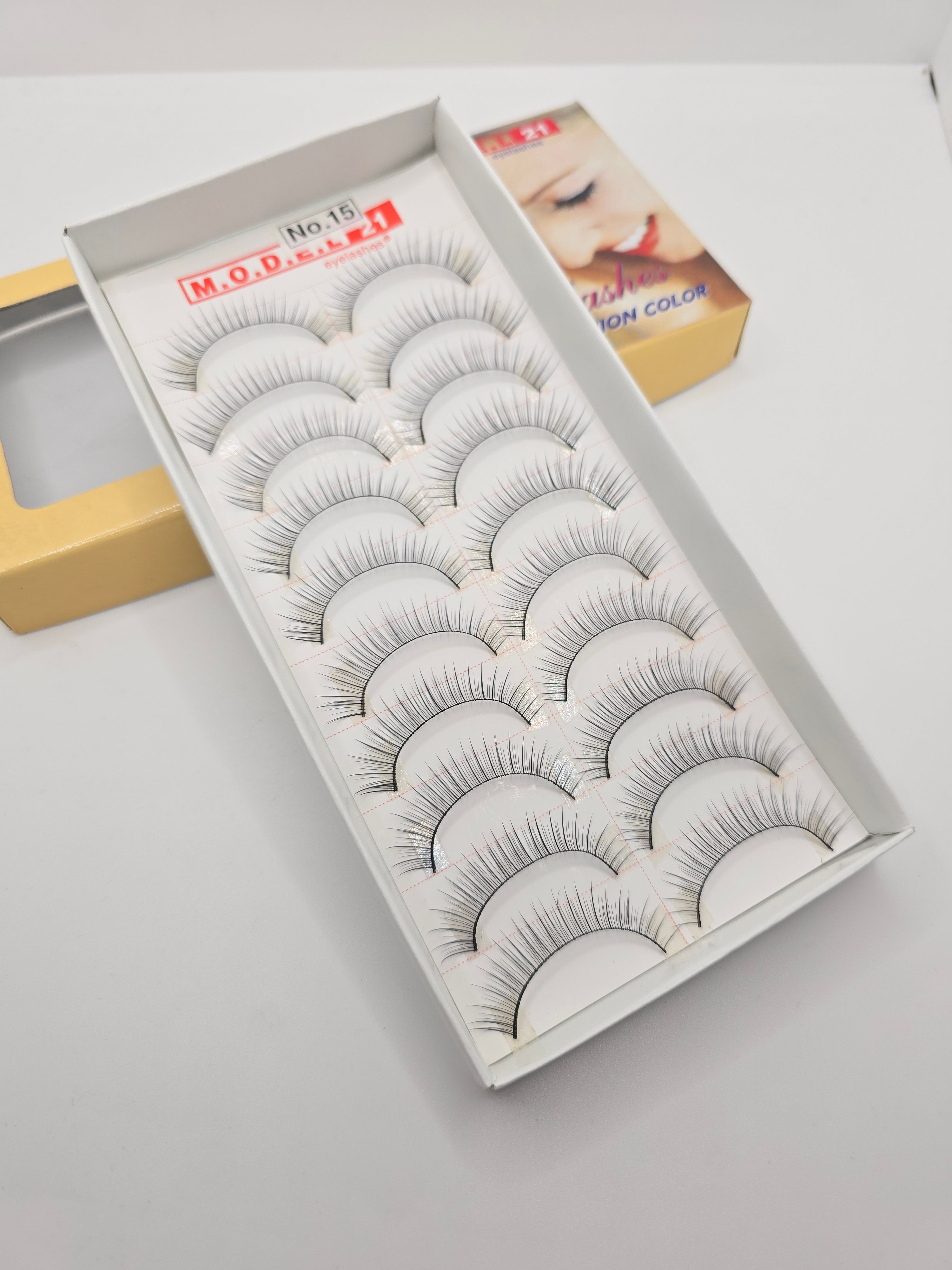 MODEL 21 EYELASH 10 PAIRS (all size)