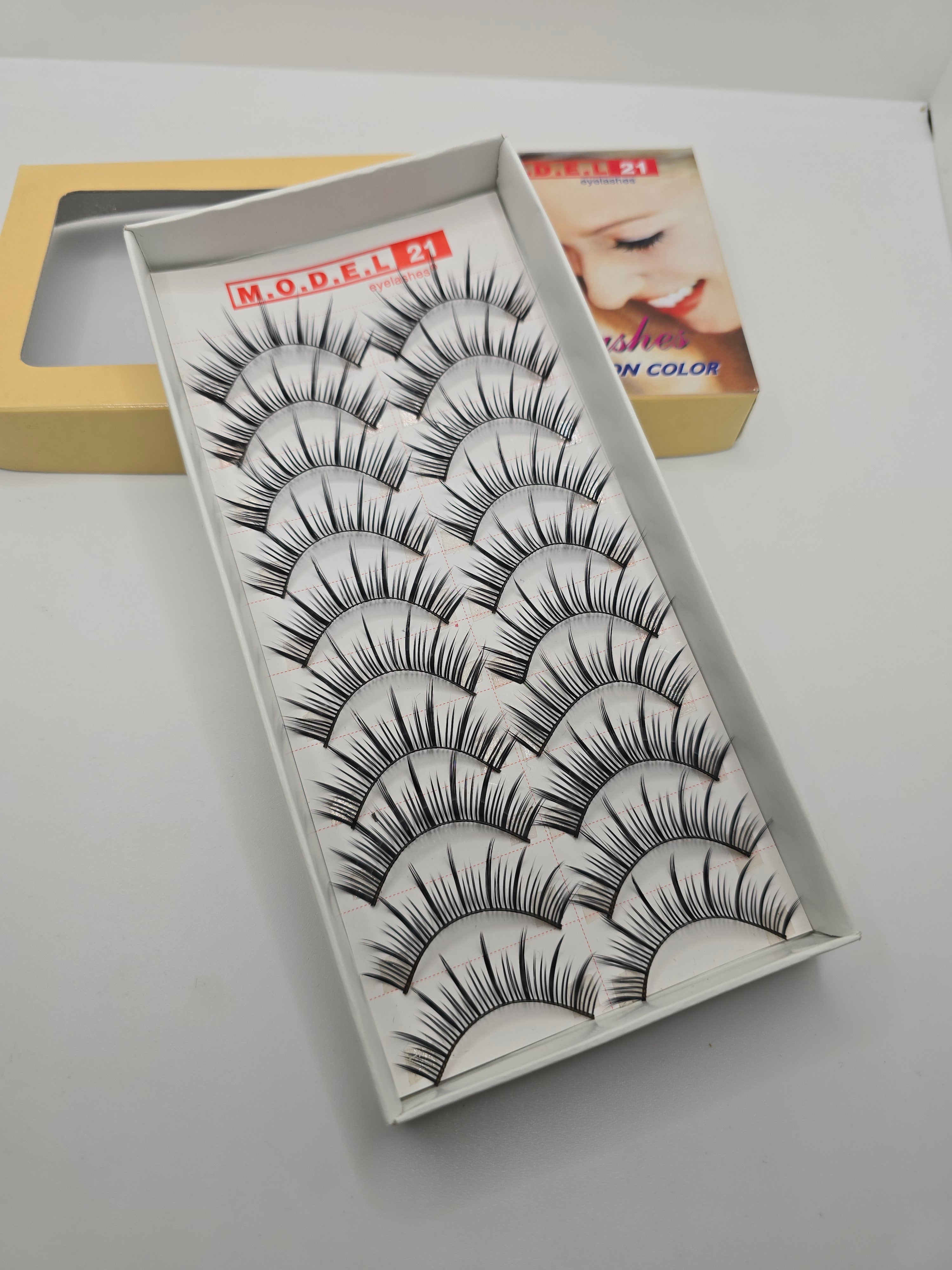 MODEL 21 EYELASH 10 PAIRS (all size)
