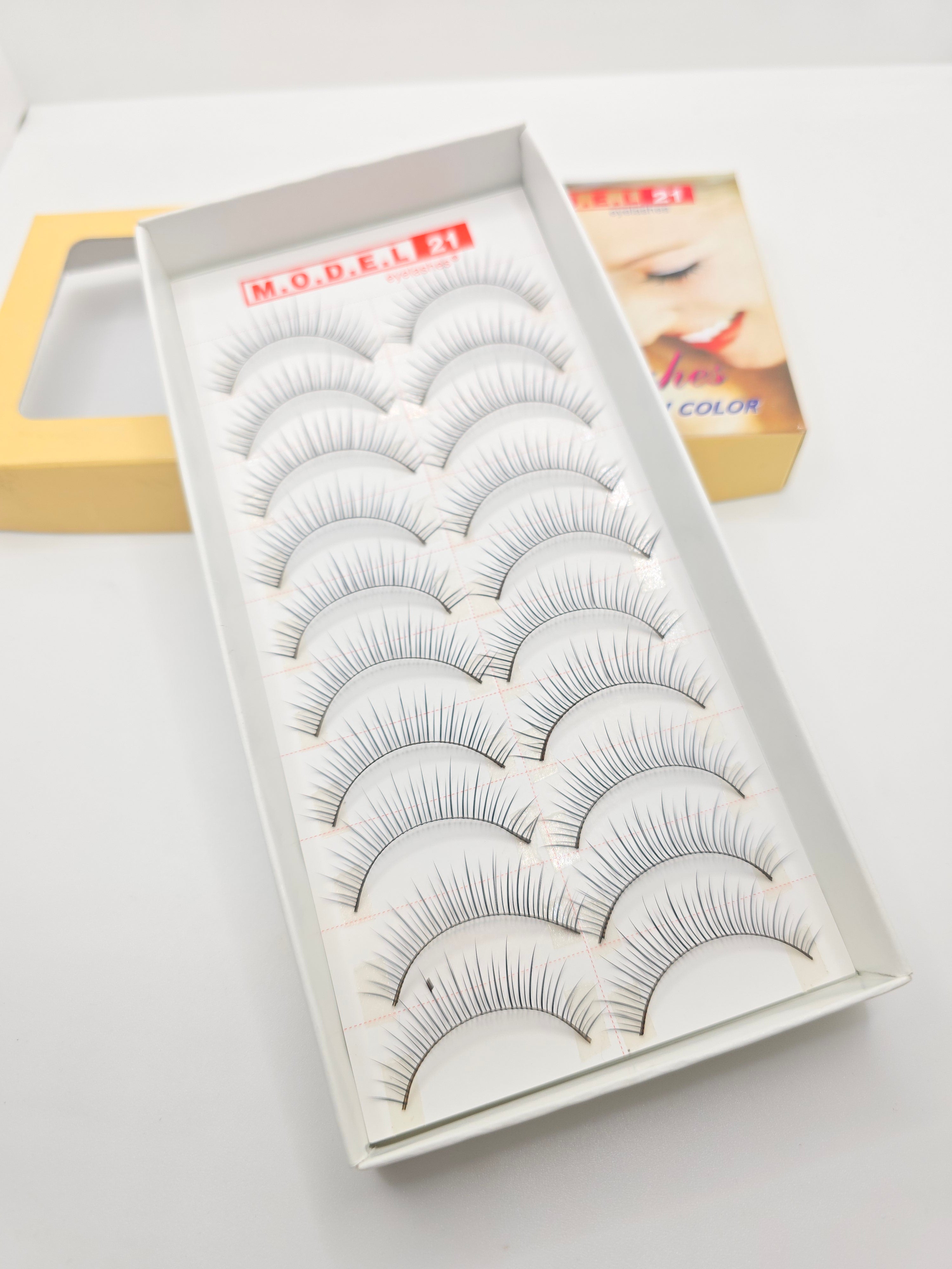 MODEL 21 EYELASH 10 PAIRS (all size)