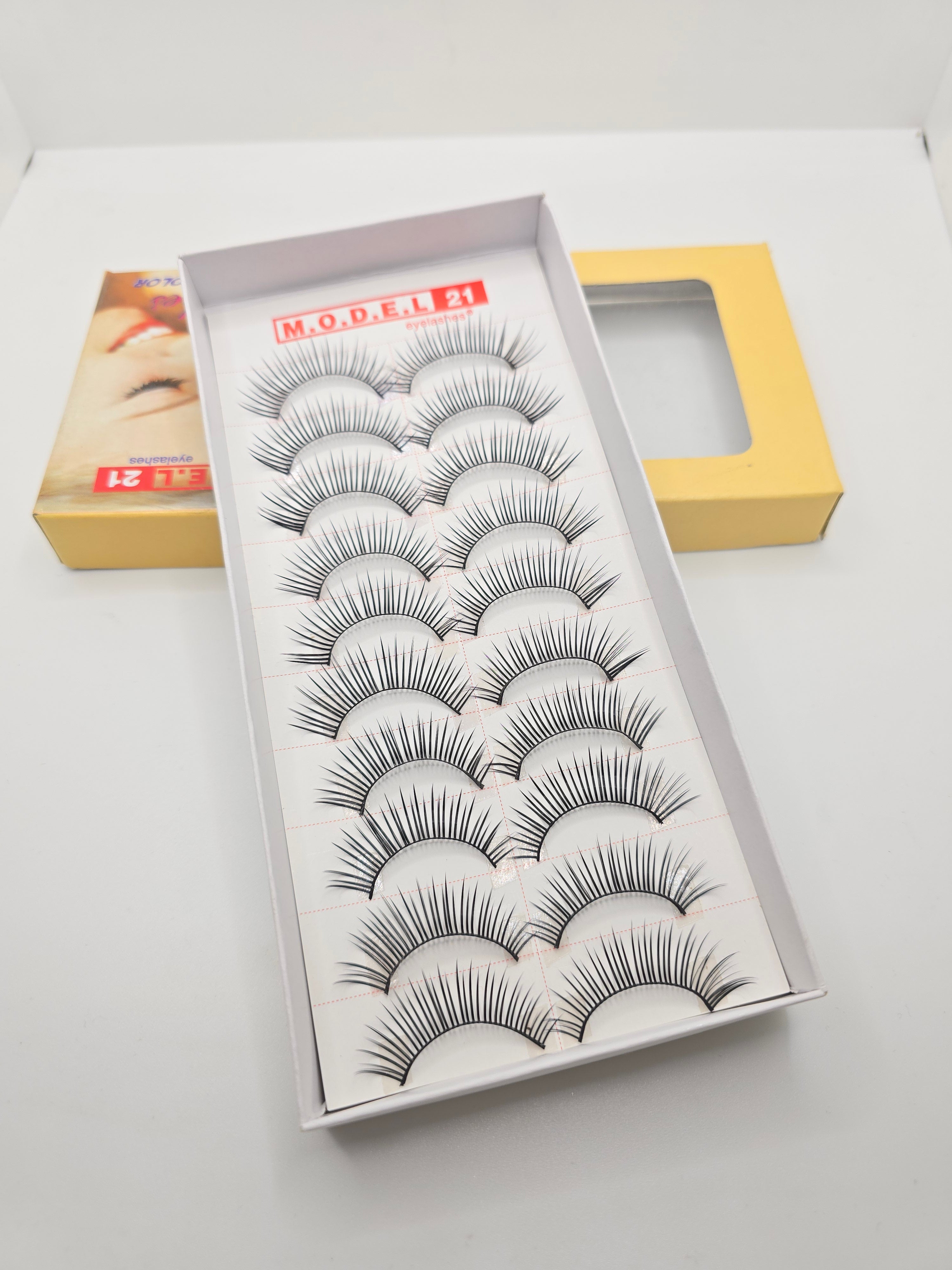 MODEL 21 EYELASH 10 PAIRS (all size)