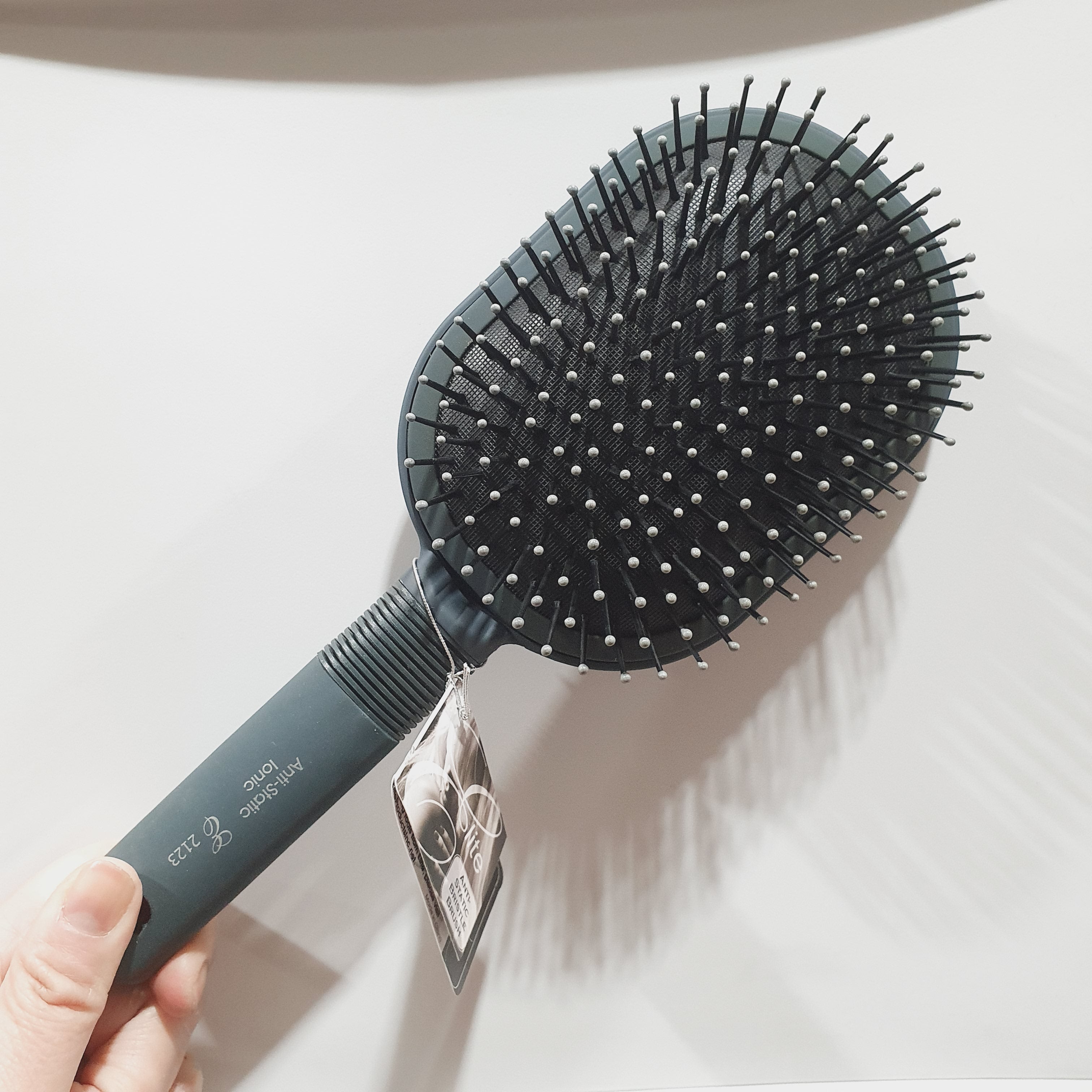 MI E2123 BRUSH LARGE OVAL PADDLE