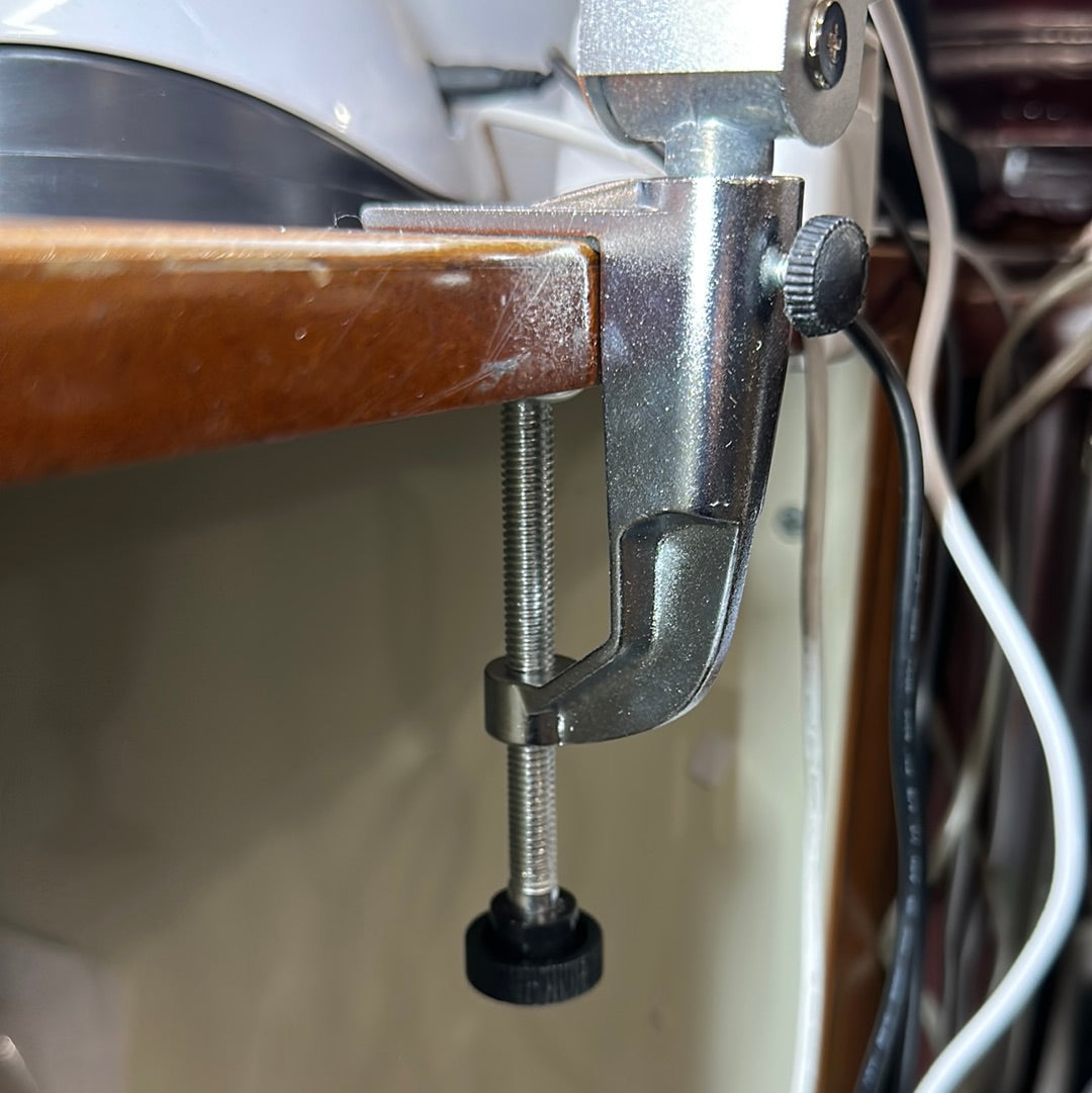 FX026 - GND TABLE LED LAMP CLIP ON