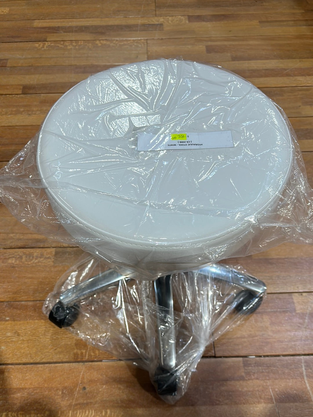 CR-2006 HYDRAULIC STOOL - WHITE/BLACK - Secret Nail & Beauty Supply