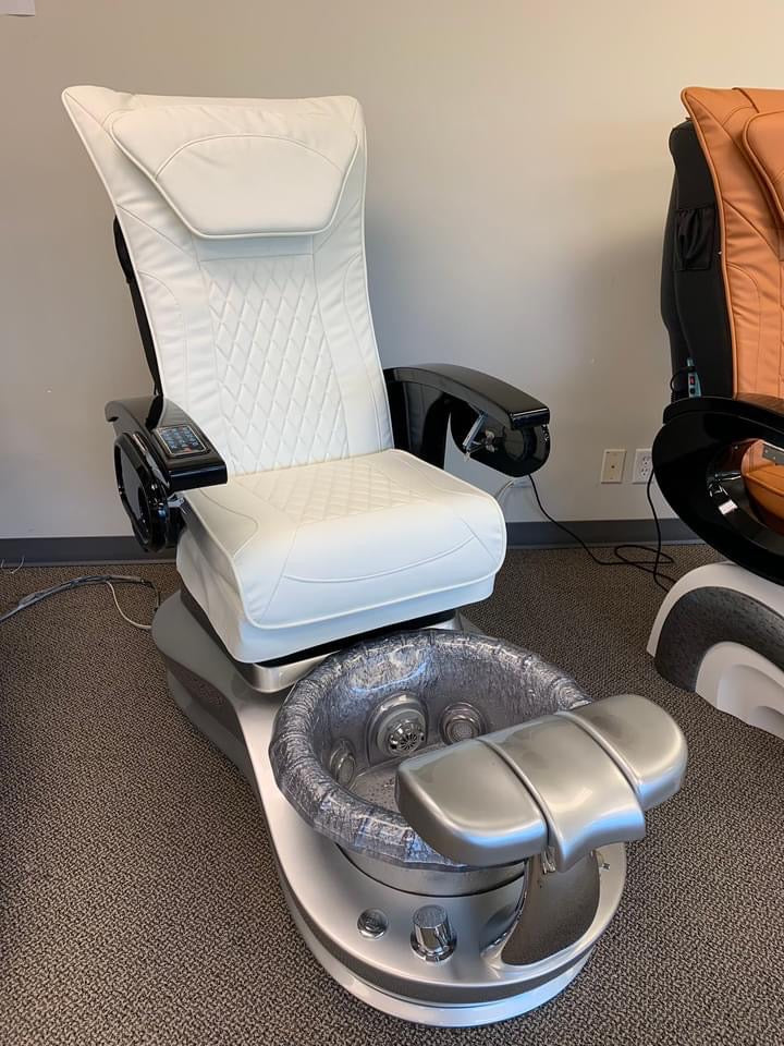 CROWN SPA CHAIRS MODEL S